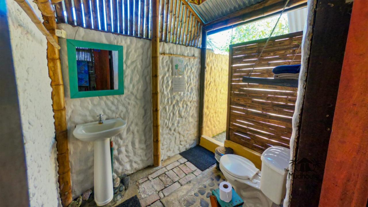 The Mudhouse Hostel Mompiche Exteriér fotografie