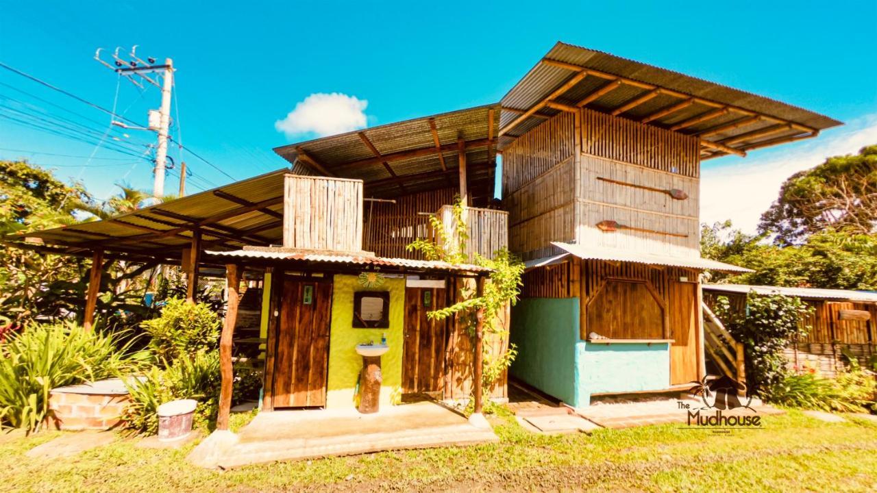 The Mudhouse Hostel Mompiche Exteriér fotografie