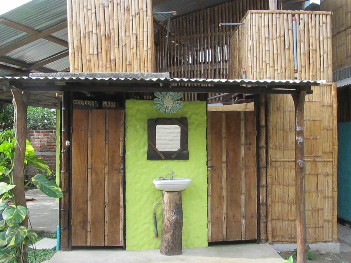 The Mudhouse Hostel Mompiche Exteriér fotografie